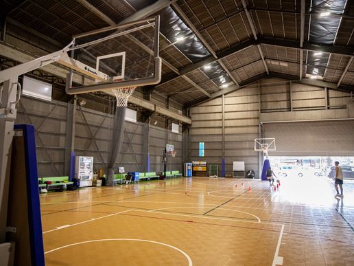 TY BASEのテナント写真1