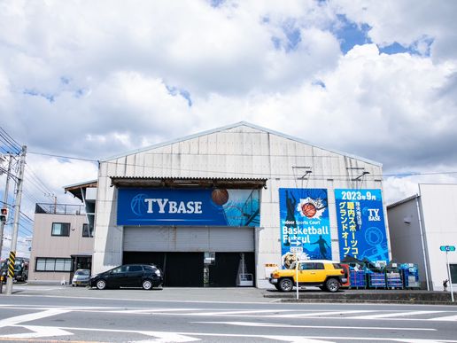 TY BASEのテナント写真1