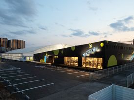 パデル＆フットサル晴れのち晴れ