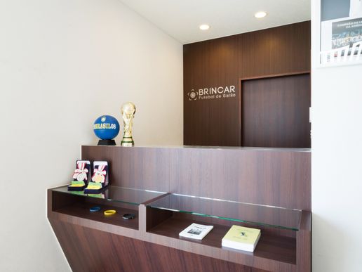 ブリンカール フッチボール ジ サロン 刈谷のテナント写真1