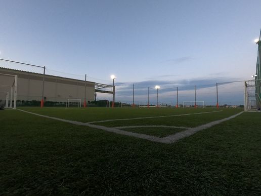 大形フットサルクラブ・エフスリーのテナント写真1