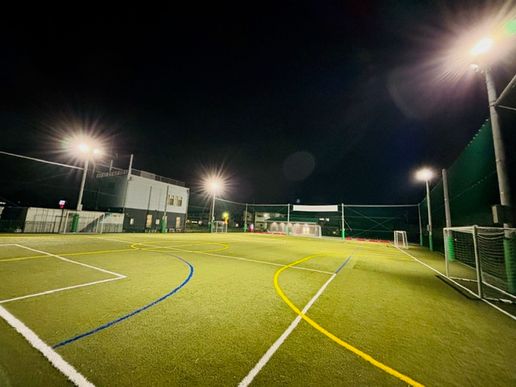 football BASE moroyamaのテナント写真1